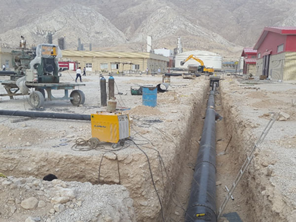 تصاویرنصب و وصل خطوط به کمپرسورهای پتروشیمی مخازن سبز 